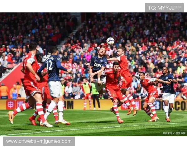 维拉球迷高歌迎战曼联，主场气氛成第十二人